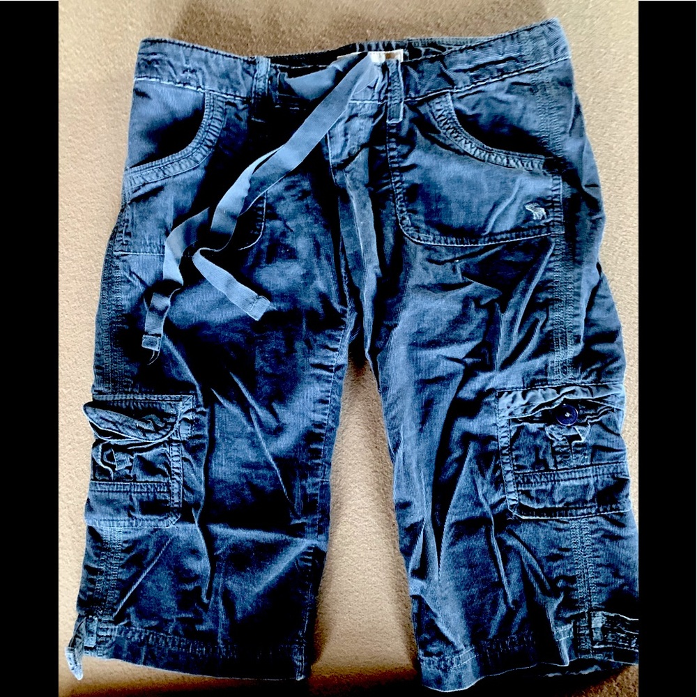 ABERCROMBIE & FITCH NAVY CORDUROY SHORTS, sz 00